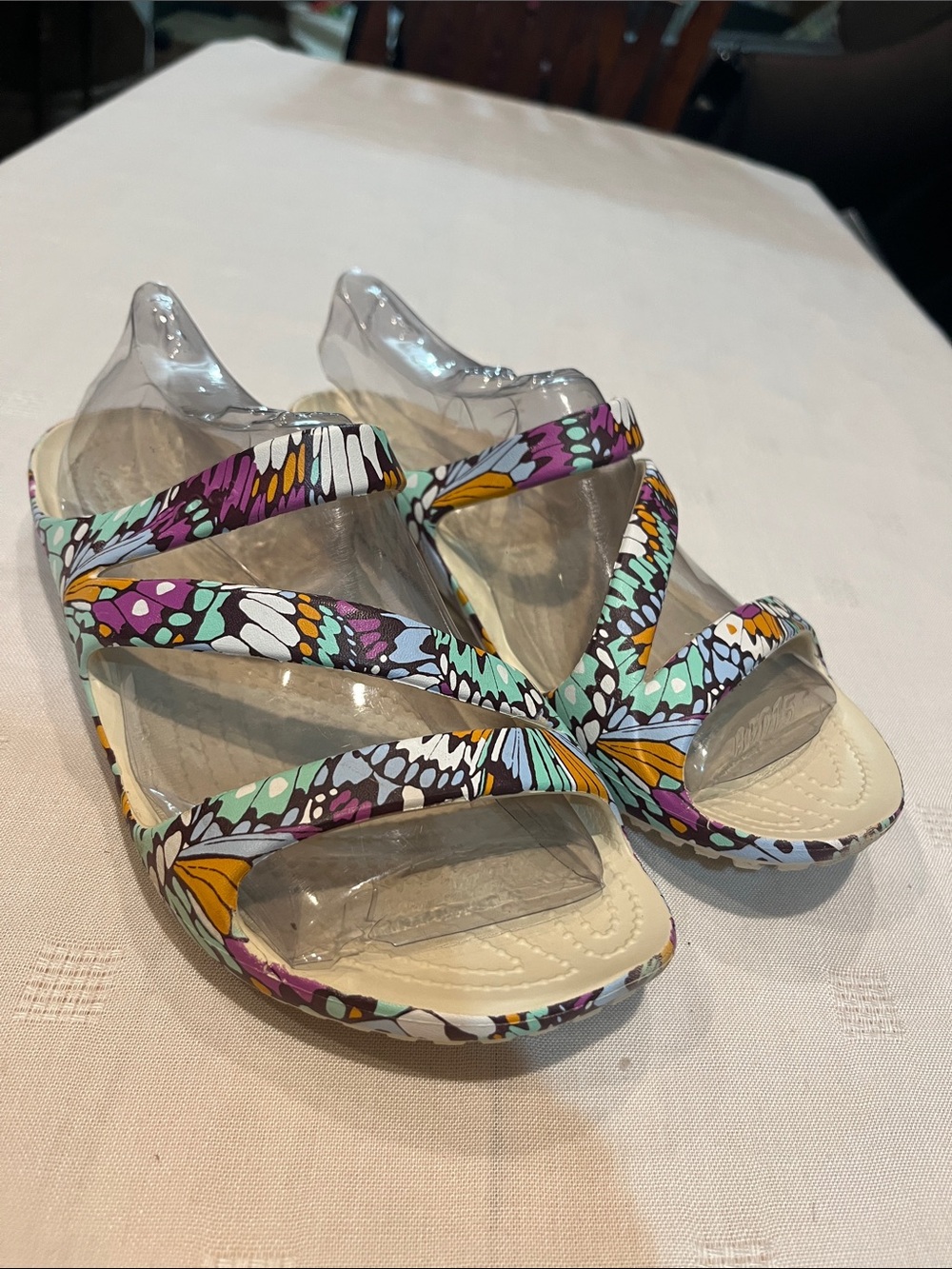 CROCS Kadee II Butterfly Women's Multicolor Floral Strappy Sandals size 8